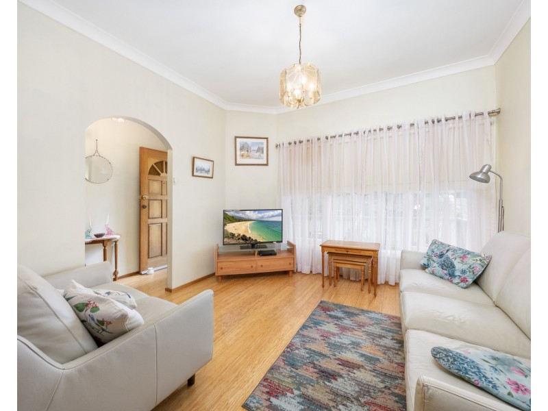 9 Mount Gilead Road, Thirroul NSW 2515