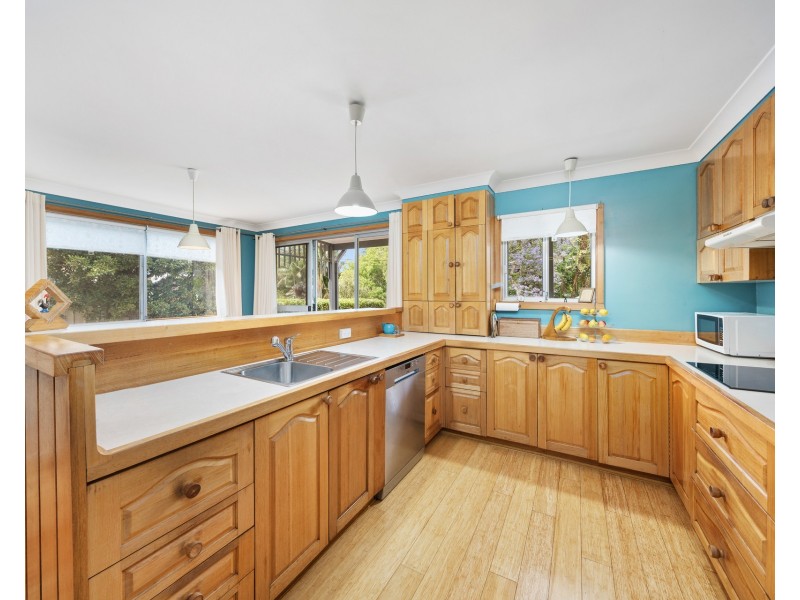 9 Mount Gilead Road, Thirroul NSW 2515