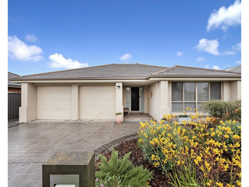 11 Sandy Bay Ave, Haywards Bay NSW 2530