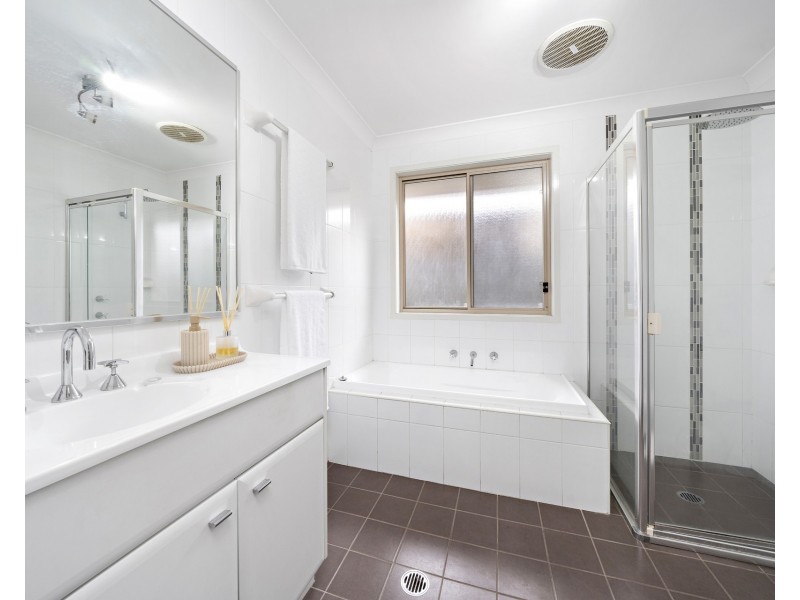 11 Sandy Bay Ave, Haywards Bay NSW 2530