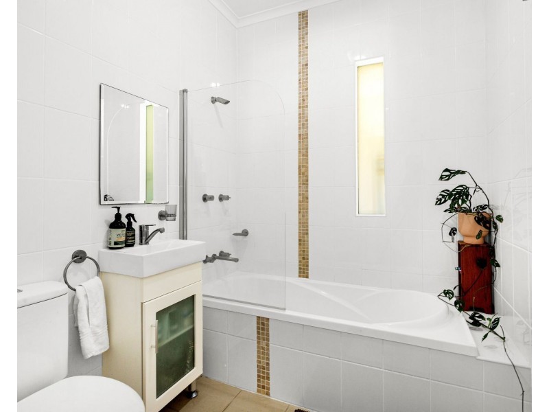 16 Dalton Street, Towradgi NSW 2518