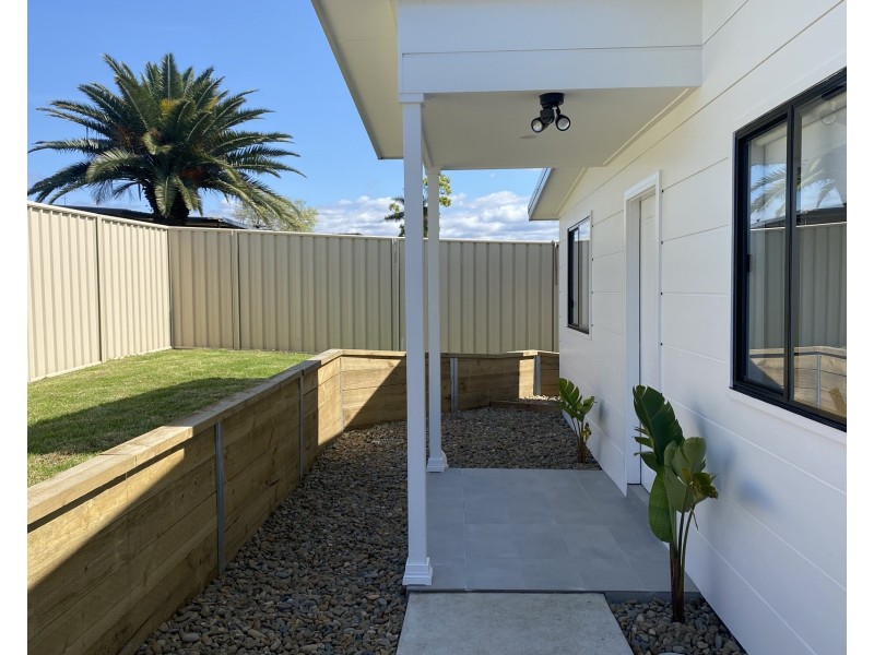 29A Noble Parade, Lake Heights NSW 2502