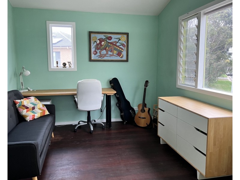 8 Somerville Street, Bulli NSW 2516