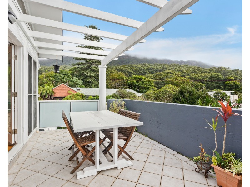 15 The Grove, Austinmer NSW 2515