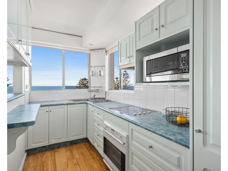 18/28 Cliff Road, Wollongong NSW 2500