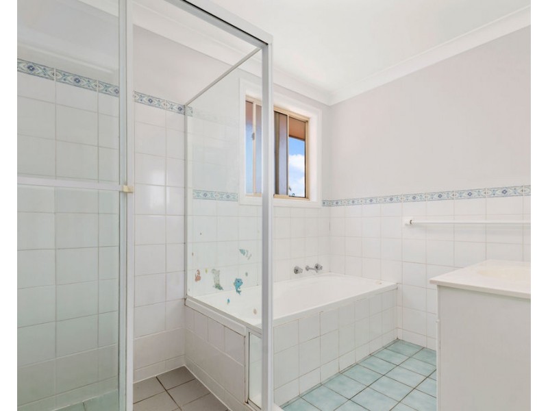 4/13 Henley Road, Thirroul NSW 2515