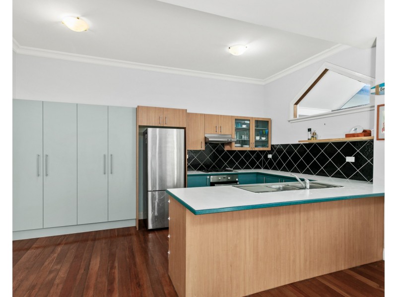 2/15 The Grove, Austinmer NSW 2515