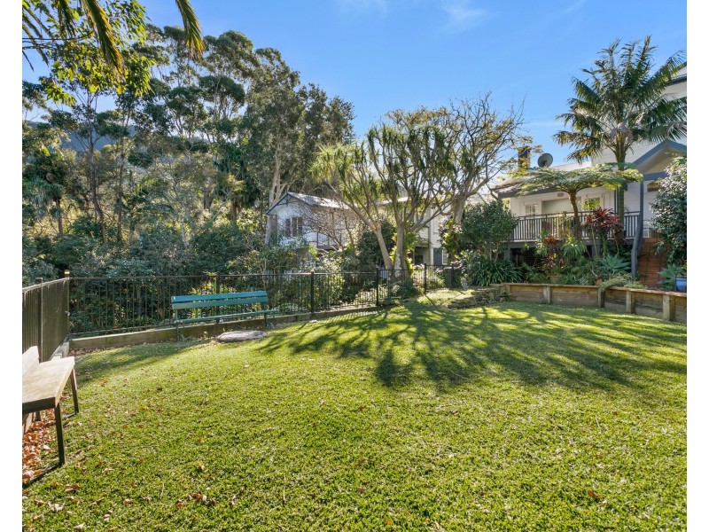 2/15 The Grove, Austinmer NSW 2515