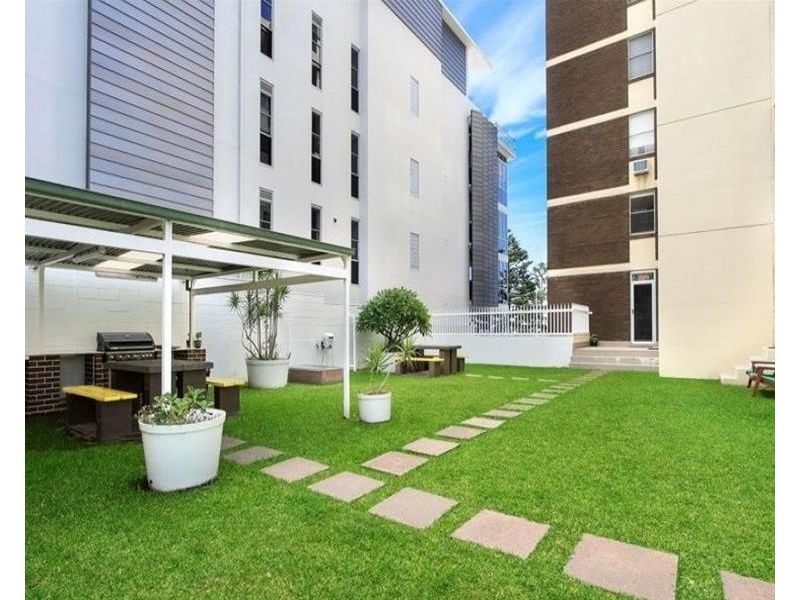 6/42 Cliff Road, North Wollongong NSW 2500
