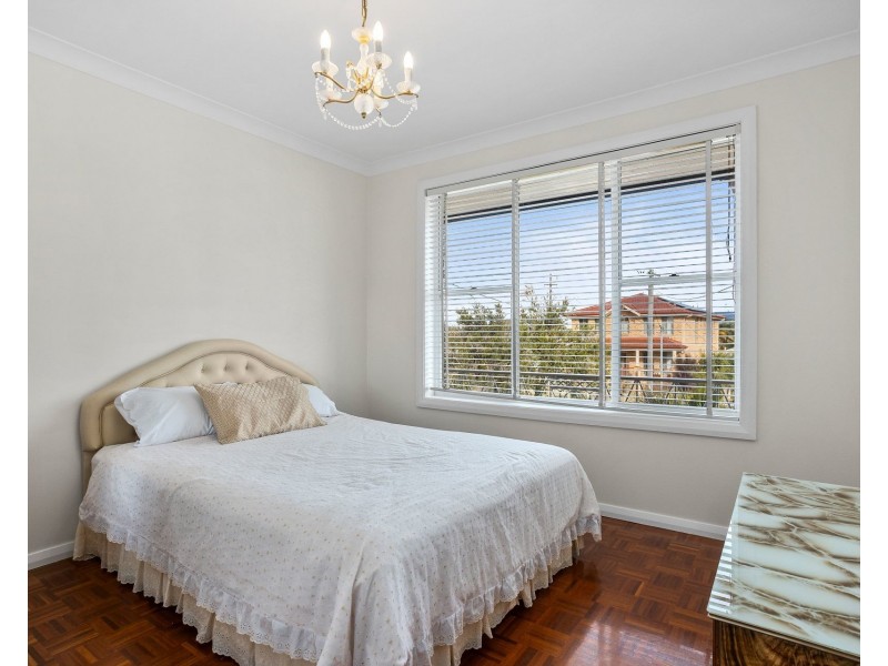 42 Boronia Avenue, Windang NSW 2528