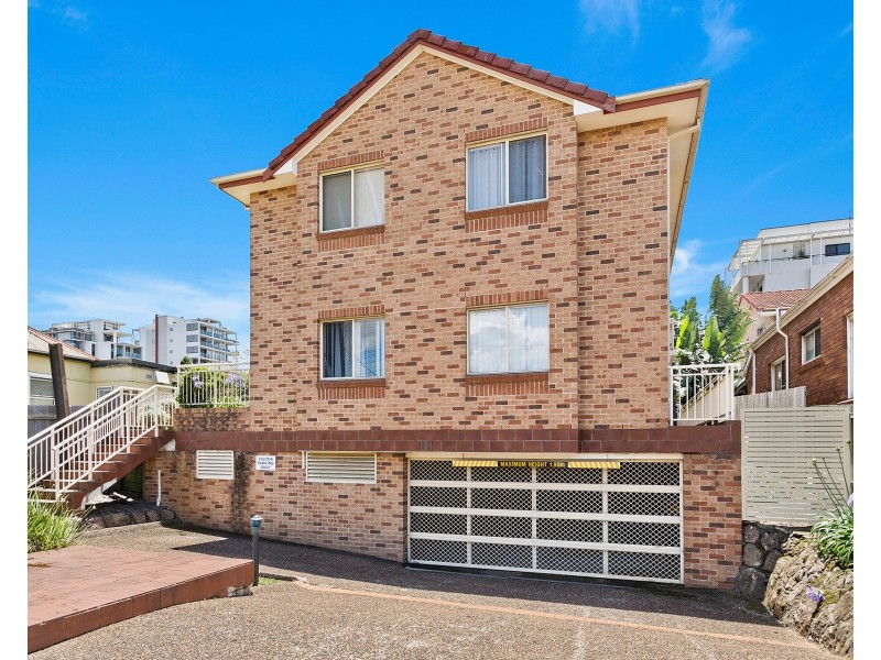 2/18 Campbell Street, Wollongong NSW 2500