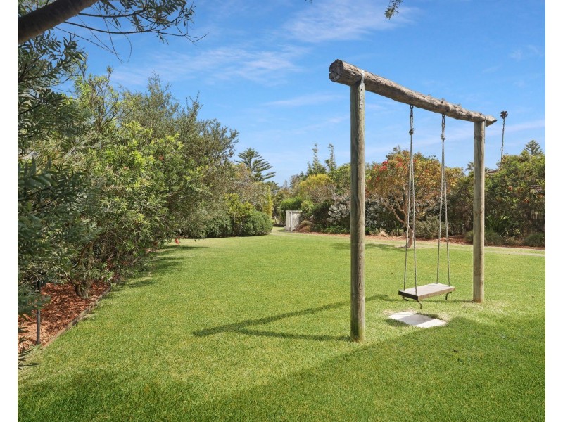 11 Glenholme Way, Culburra Beach NSW 2540