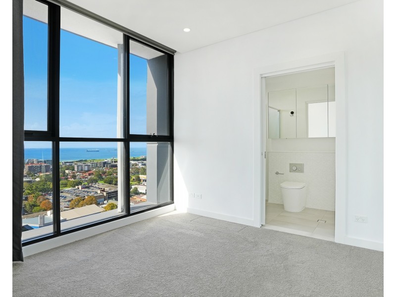1702/15 Railway Parade, Wollongong NSW 2500