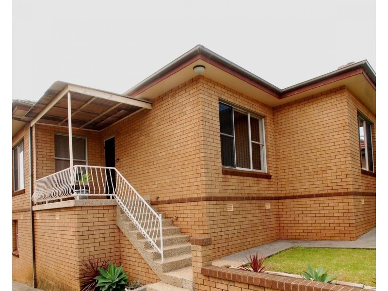 3/5 Buena Vista Avenue, Lake Heights NSW 2502