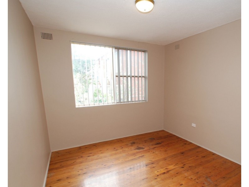 3/5 Buena Vista Avenue, Lake Heights NSW 2502