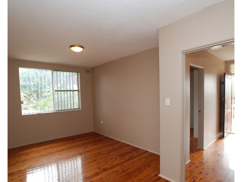 3/5 Buena Vista Avenue, Lake Heights NSW 2502