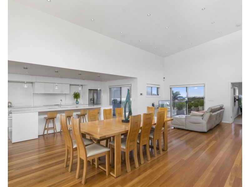 11 O’Brien Street, Bulli NSW 2516