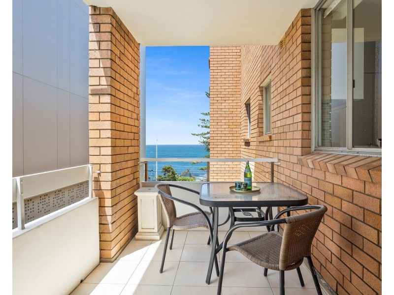 7/70 Cliff Road, Wollongong NSW 2500