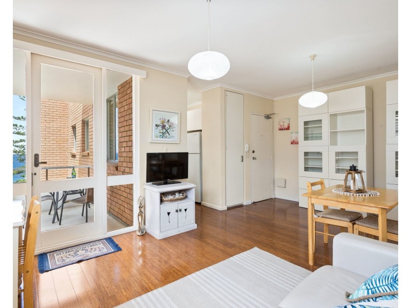 7/70 Cliff Road, Wollongong NSW 2500