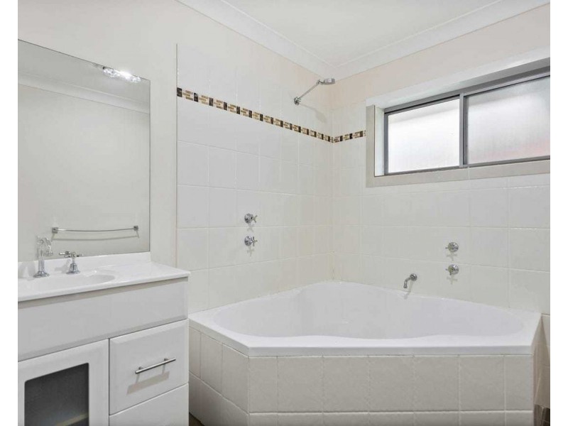 2/26 Rowland Avenue, Wollongong NSW 2500