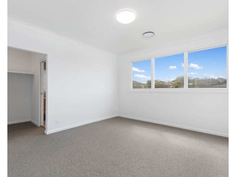 2A Cochrane Road, Thirroul NSW 2515