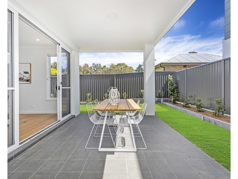 2A Cochrane Road, Thirroul NSW 2515