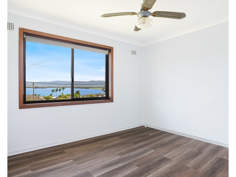 404 Northcliffe Drive, Berkeley NSW 2506