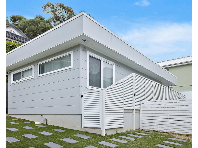 818 Lawrence Hargrave Drive, Coledale NSW 2515