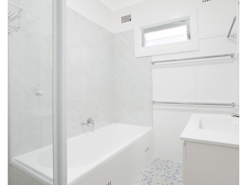 26 Cawley Street, Bellambi NSW 2518