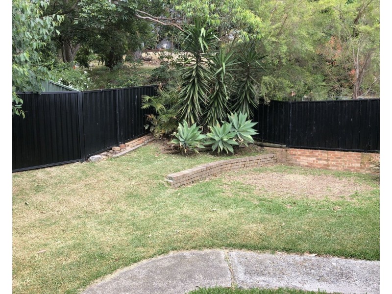 2A Robinsville Crescent, Thirroul NSW 2515