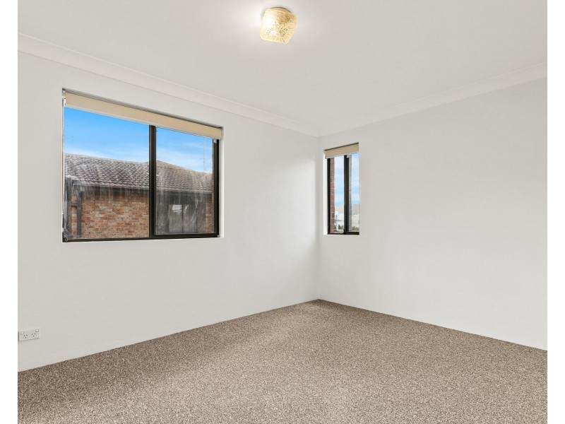 4/13 Bode Avenue, Wollongong NSW 2500