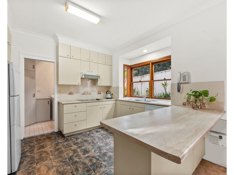 2/33 Geards Place, West Wollongong NSW 2500