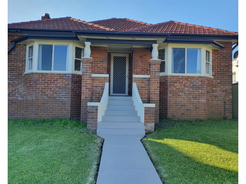 11 Oxlade Street, Warrawong NSW 2502