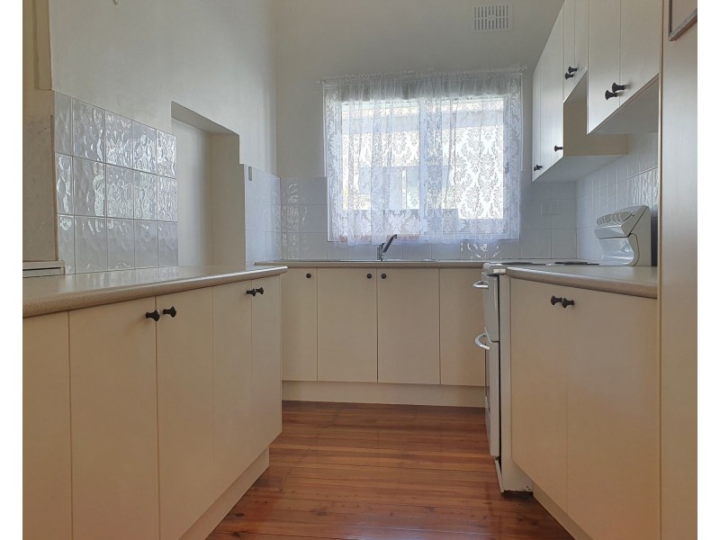 11 Oxlade Street, Warrawong NSW 2502