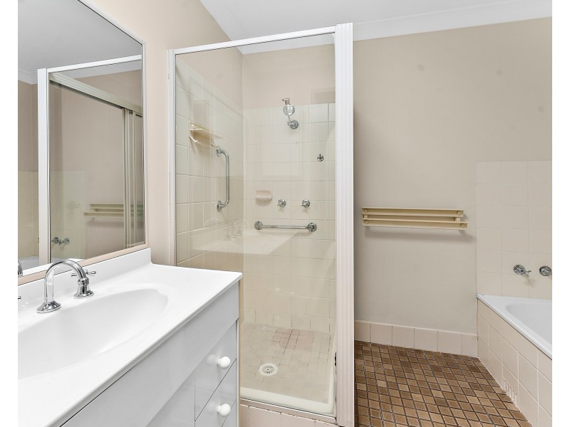 18/4 Fisher Street, West Wollongong NSW 2500