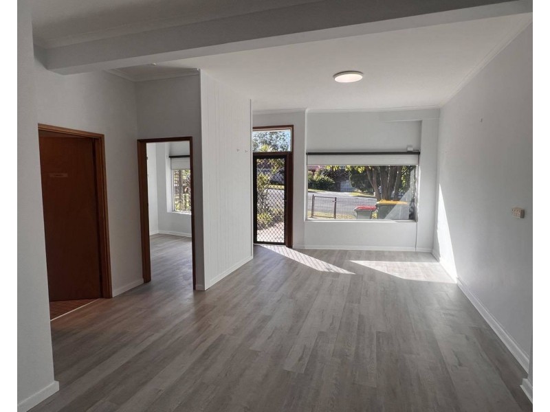 6 Yellagong Street, West Wollongong NSW 2500