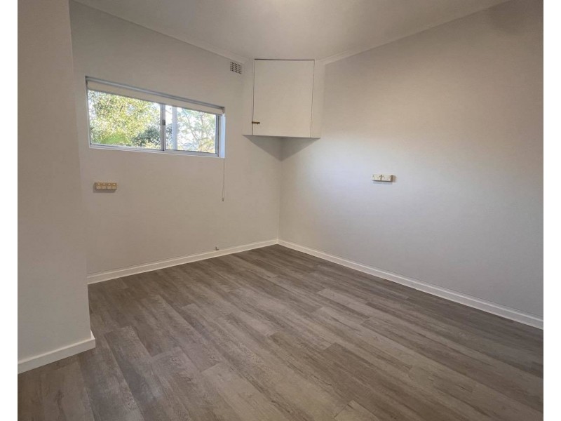 6 Yellagong Street, West Wollongong NSW 2500