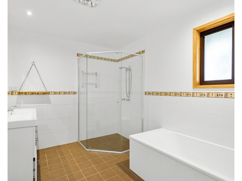 174 Farmborough Road, Farmborough Heights NSW 2526