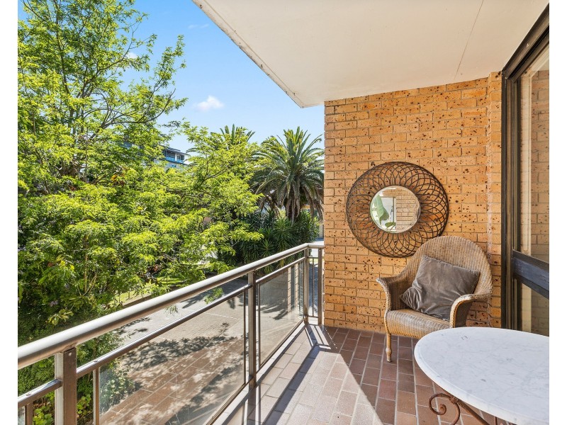 2/12 Keira Street, Wollongong NSW 2500