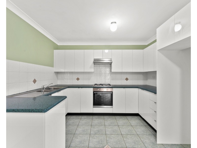 1/2 Gwyther Avenue, Bulli NSW 2516