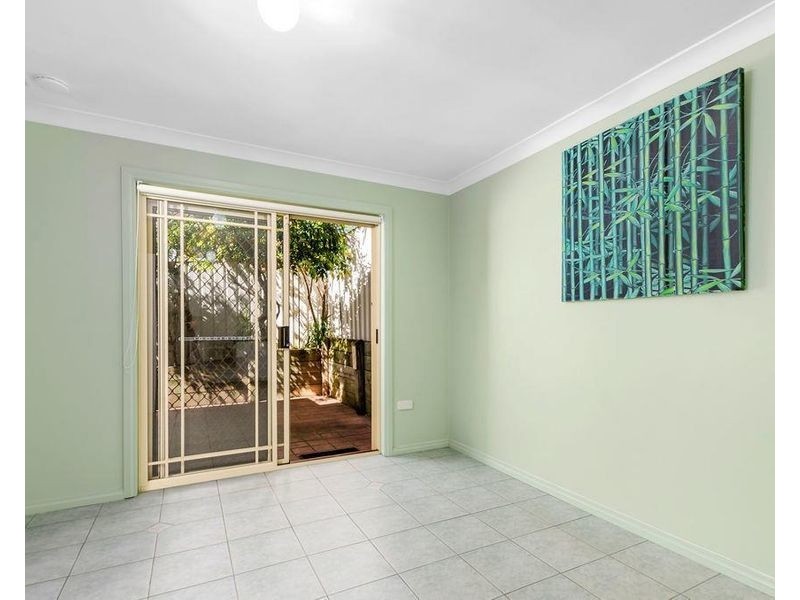 1/2 Gwyther Avenue, Bulli NSW 2516