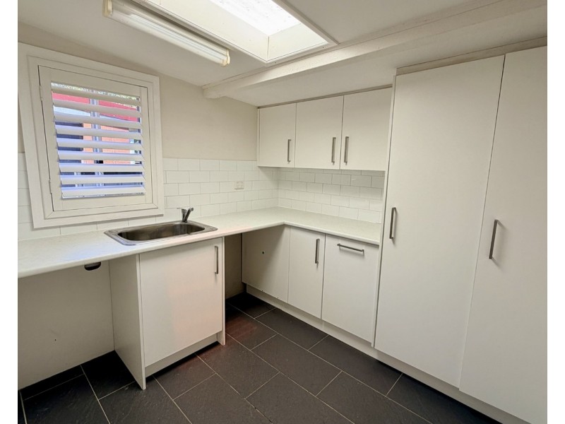 3 Exeter Avenue, North Wollongong NSW 2500