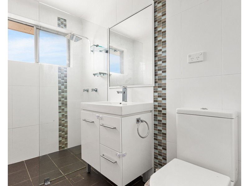 10/17 Henley Road, Thirroul NSW 2515