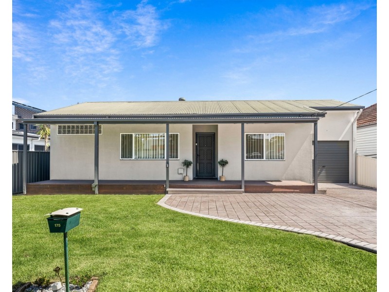 175 The Avenue, Figtree NSW 2525