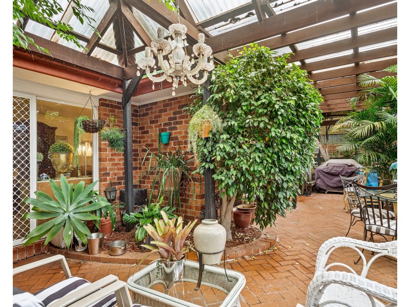 30 Hillside Drive, Albion Park NSW 2527