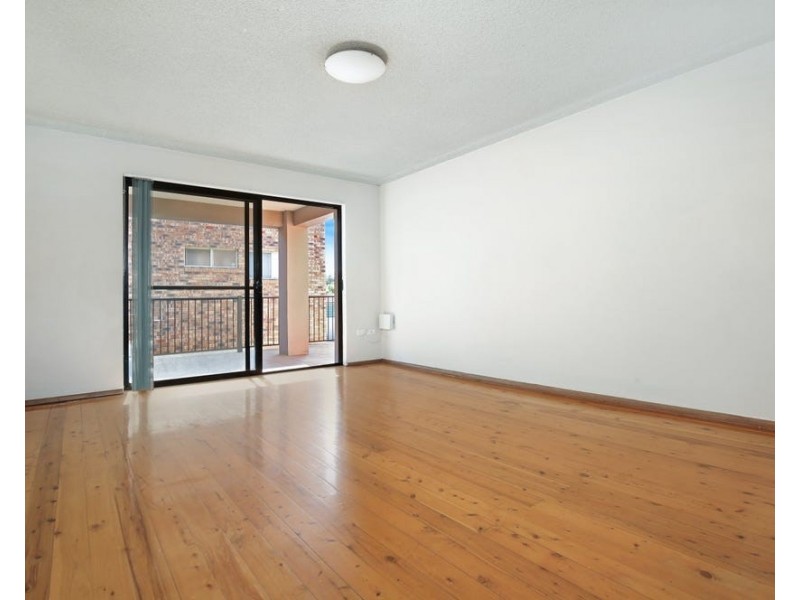 3/11 England Street, West Wollongong NSW 2500