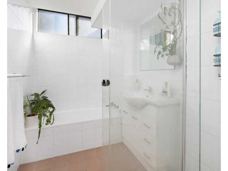 3/235 Lawrence Hargrave Drive, Thirroul NSW 2515