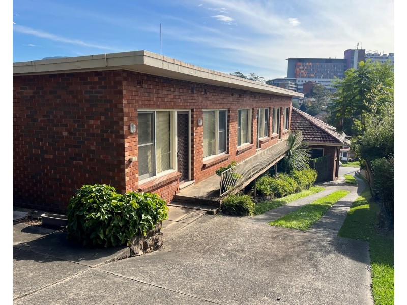 1/11 Rowland Avenue, Wollongong NSW 2500
