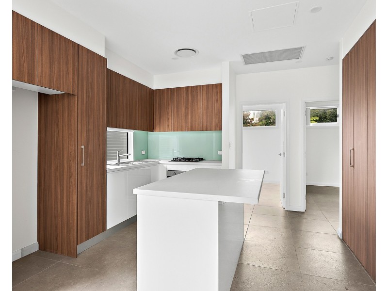 818 Lawrence Hargrave Drive, Coledale NSW 2515