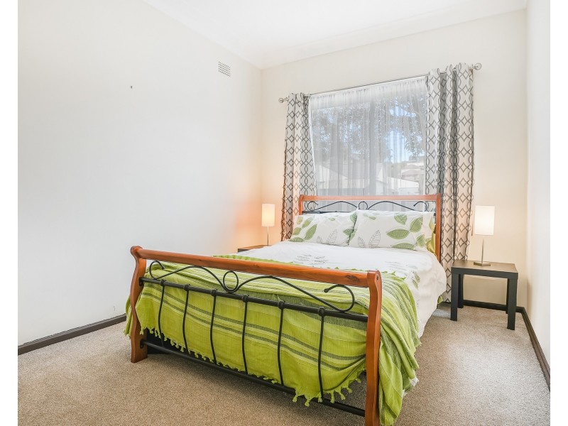 70 Euroka Street, West Wollongong NSW 2500